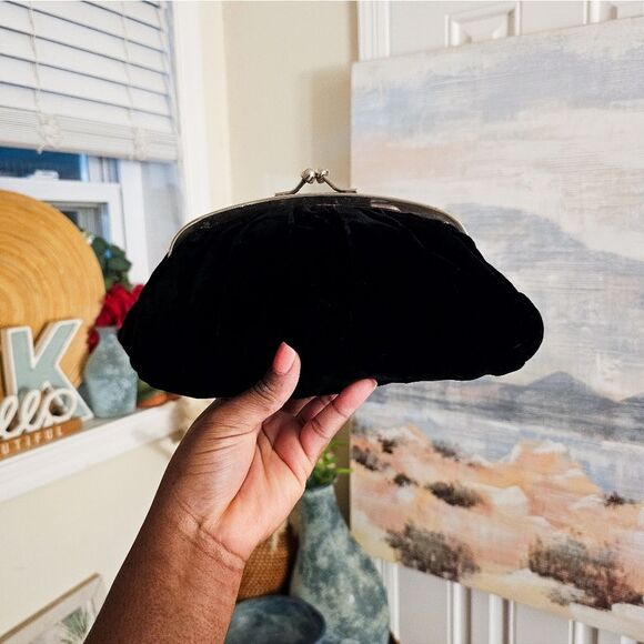 VTG Black Velvet Cocktail Clutch | Rhinestone Trim & Kiss Lock Closure - Picture 7 of 15